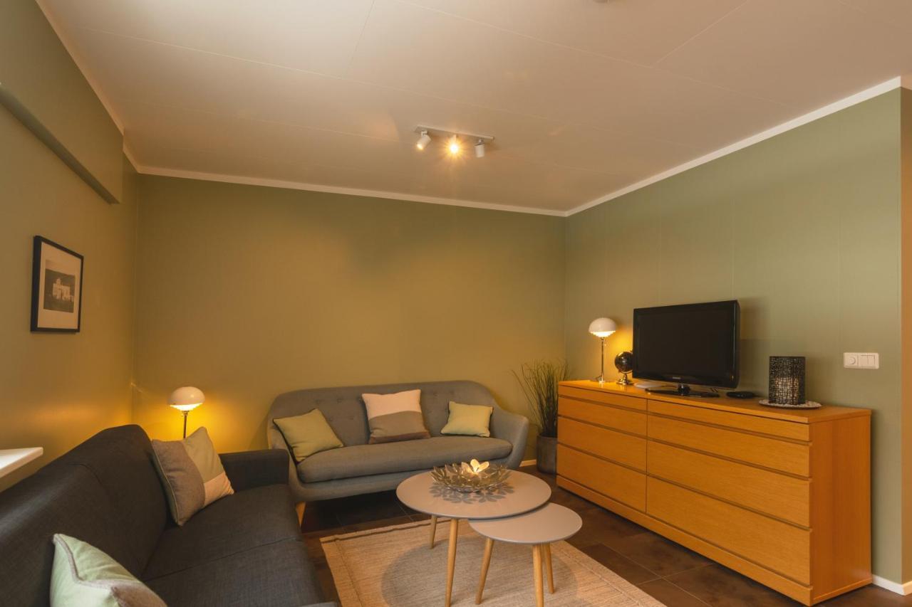 Old Town Modern Apartment Akureyri Bagian luar foto